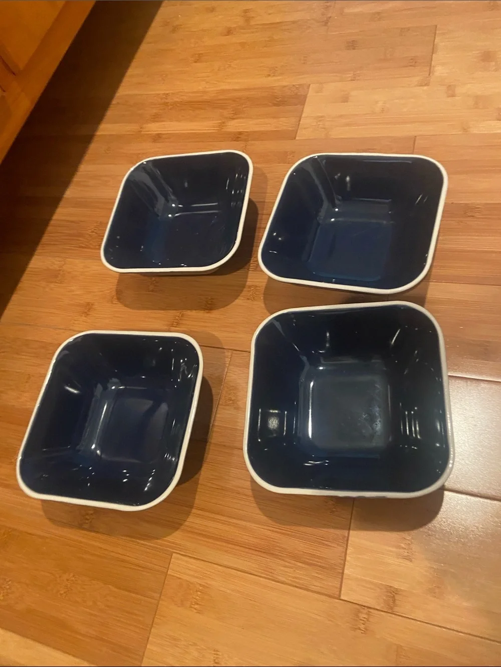 Set of 4 Square Serving Bowls - Navy and White